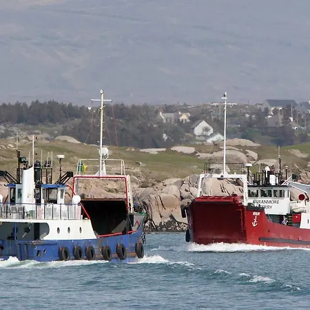Harbour Front * Burtonport